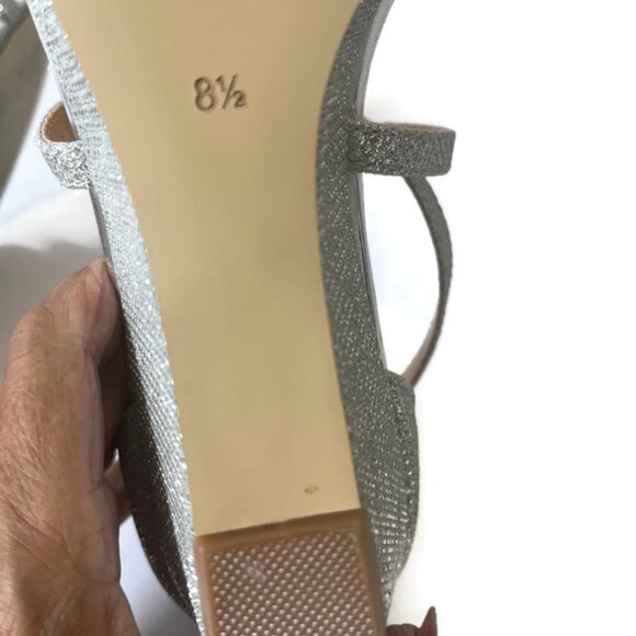 Badgley Mischka 8.5 Silver ankle low wedge open toe sandals Sz 8.5 - Picture 8 of 9